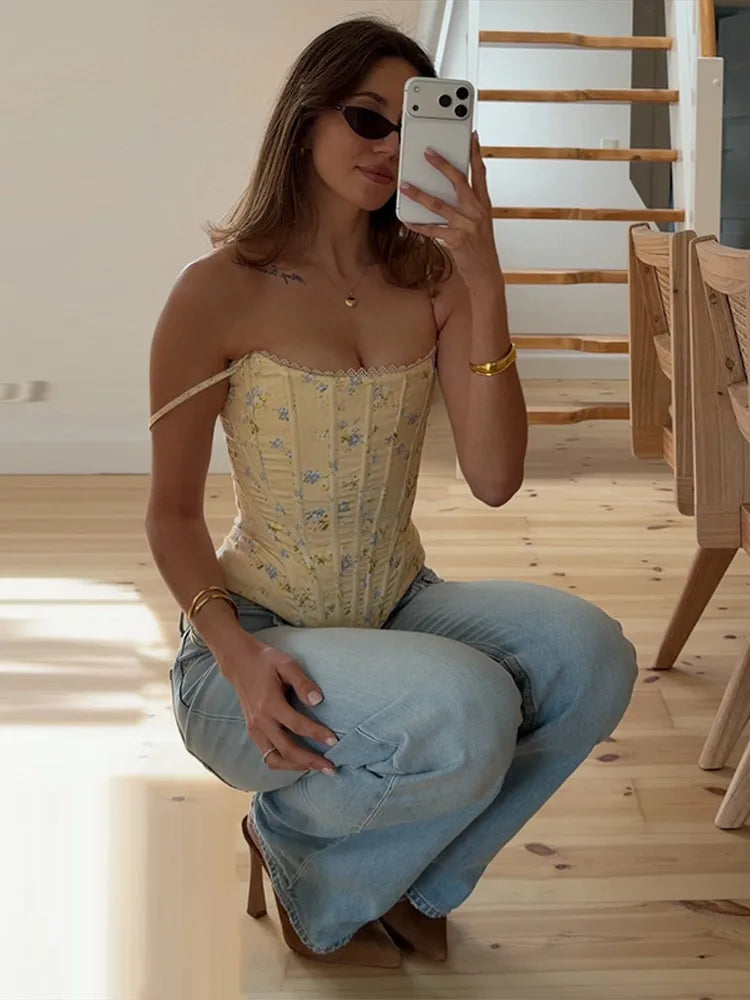 Blusa sin mangas con estampado floral para mujer — Ajustada con cordones en la espalda, verano 2026
