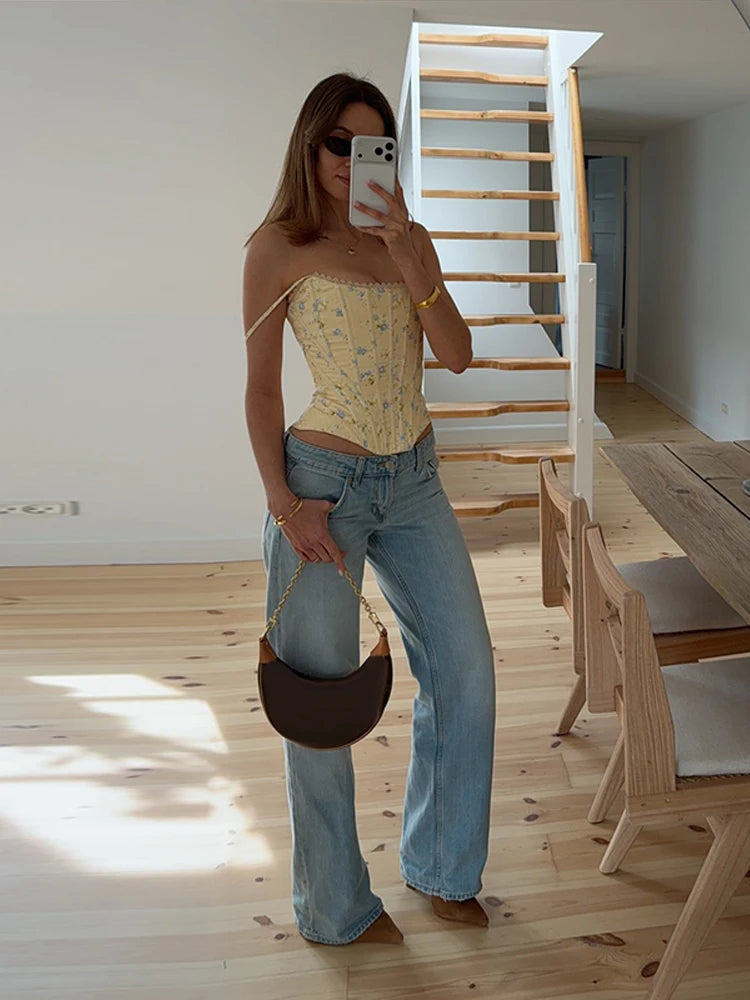 Blusa sin mangas con estampado floral para mujer — Ajustada con cordones en la espalda, verano 2026