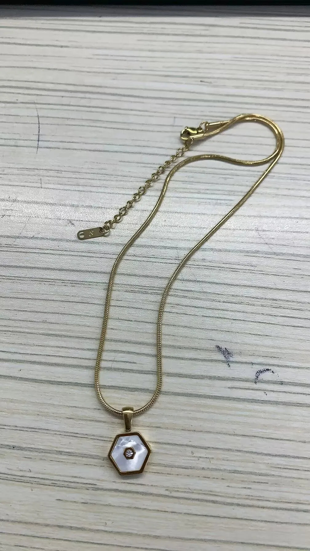 Collar de cadena de bolas en acero inoxidable — Unisex, minimalista y resistente