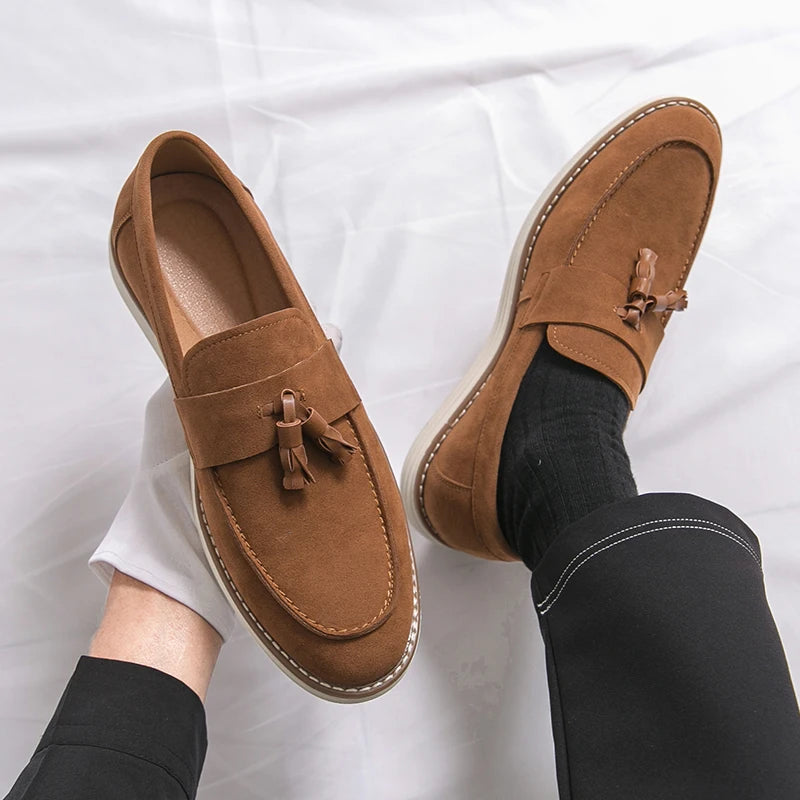 Mocasines con borlas para hombre — Cuero ante, zapatos de conducción cómodos y elegantes