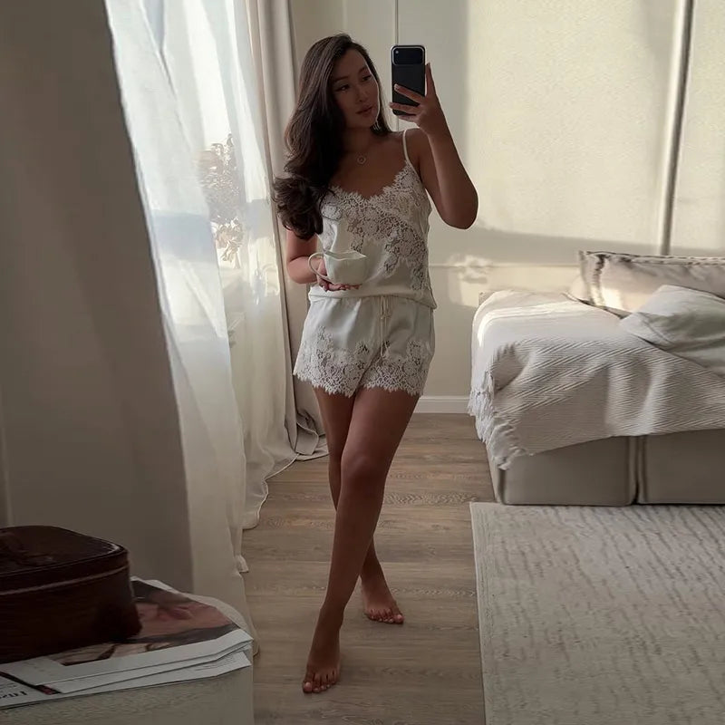 Conjunto pijama de encaje para mujer — Top de tirantes y short, ropa de dormir sexy 2026