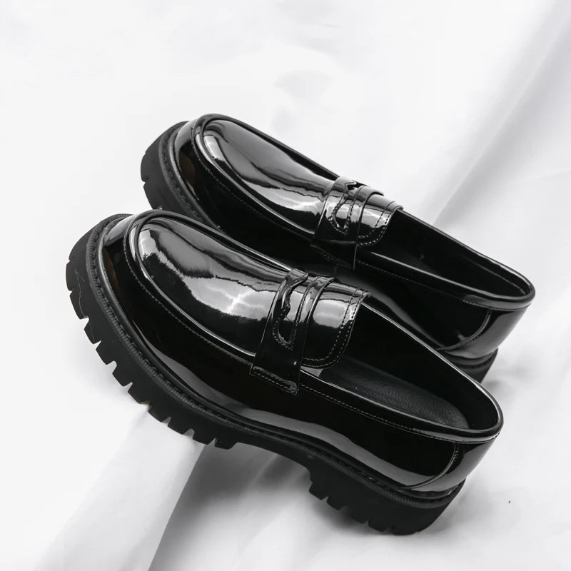 Zapatos de plataforma para hombre — Mocasines formales negros con suela gruesa, boda y oficina
