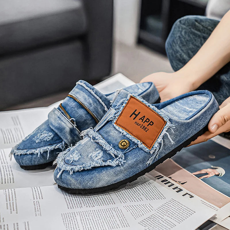 Sandalias de denim desgastado sin tira trasera — Estilo urbano street fashion 2026