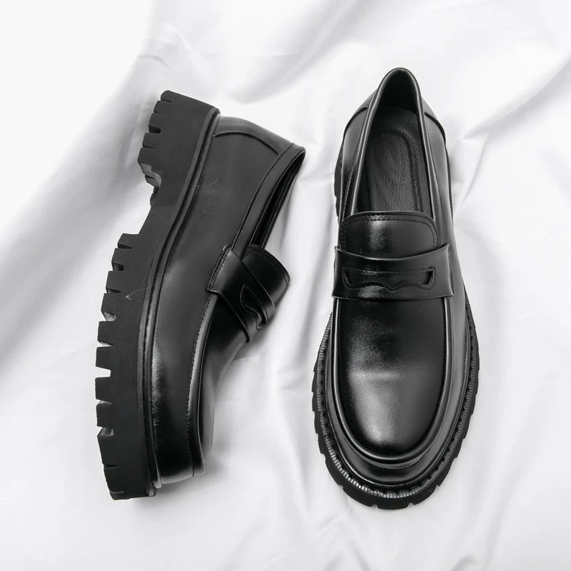 Zapatos de plataforma para hombre — Mocasines formales negros con suela gruesa, boda y oficina