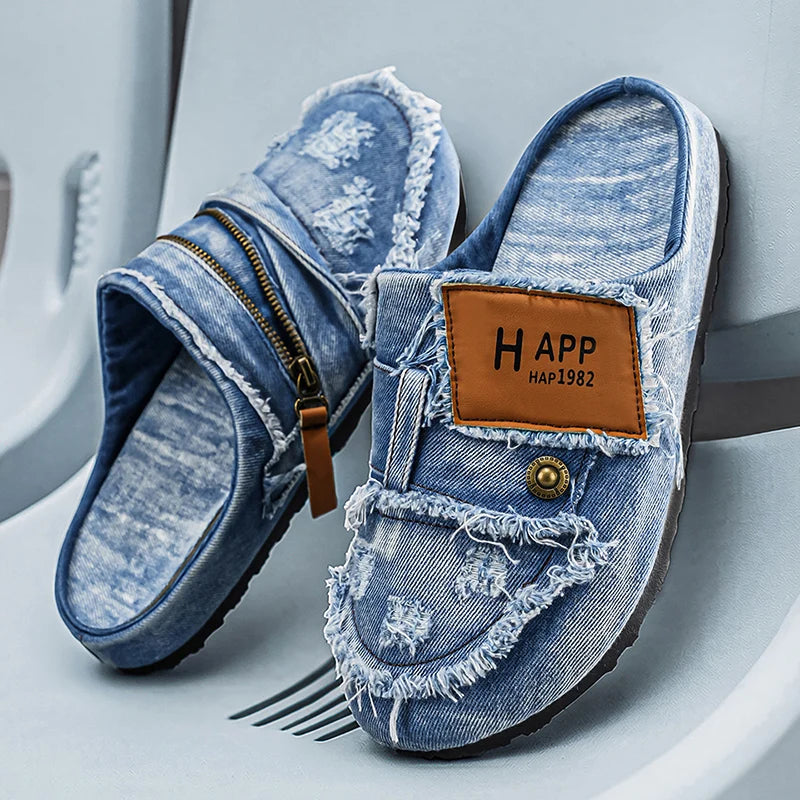Sandalias de denim desgastado sin tira trasera — Estilo urbano street fashion 2026